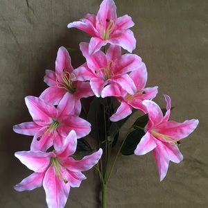 22’’ Silk Lily Artificial Flower Bouquet